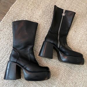 dELiA*s Black Heeled Boots